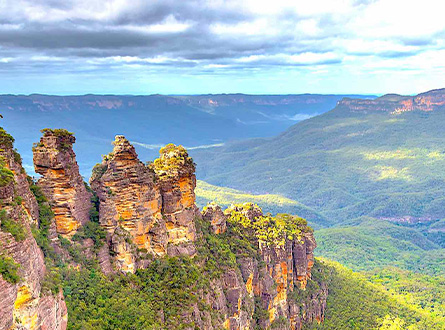 Three Sisters rocks in the Blue Mountains