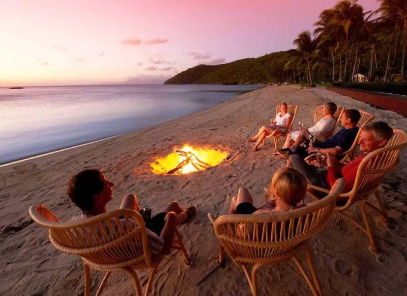 Island Dining