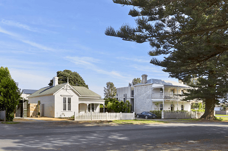 Drift House luxury accommodation in Port Fairy